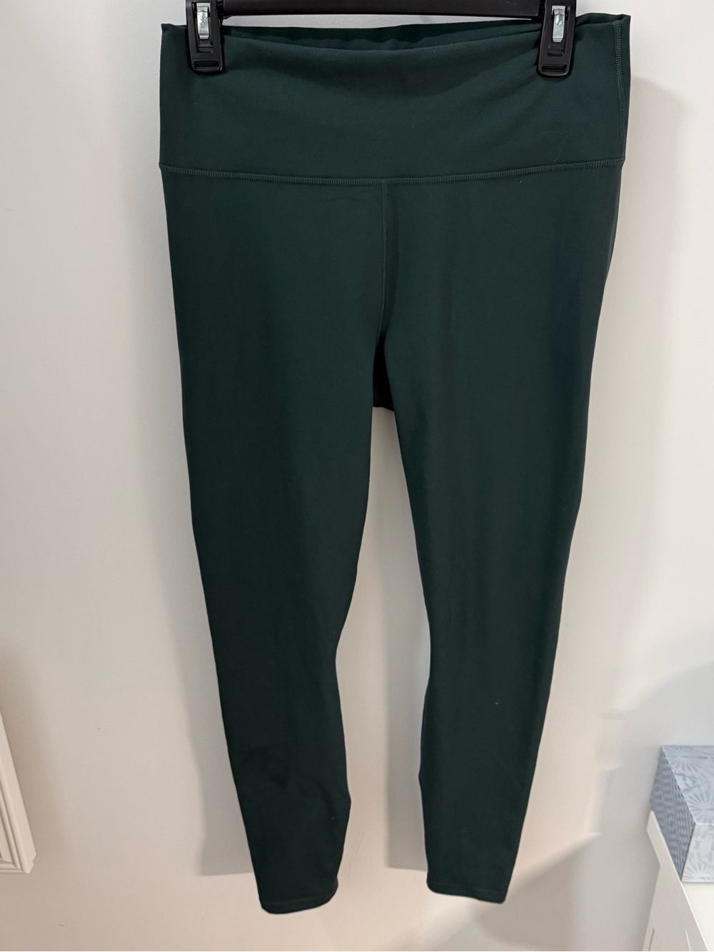 EUC Fabletics powerhold leggings size L forest green